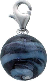 Charmanhänger mit  blauer Glaskugel aus dem Charmclub,  mit Karabinerverschluss  versehen, aus echtem  925/- Silber Sterlingsilber, Durchmesser: 1,6 cm (Maße ohne Verschluss). Preishit aus Stuttgart!